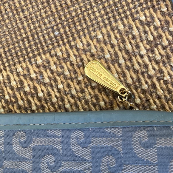 Pierre Cardin purse - Picture 5 of 6